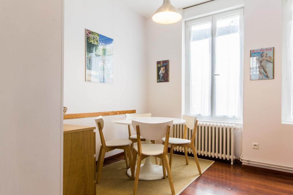 Apartamento Le Pasteur Dijon Habitación foto